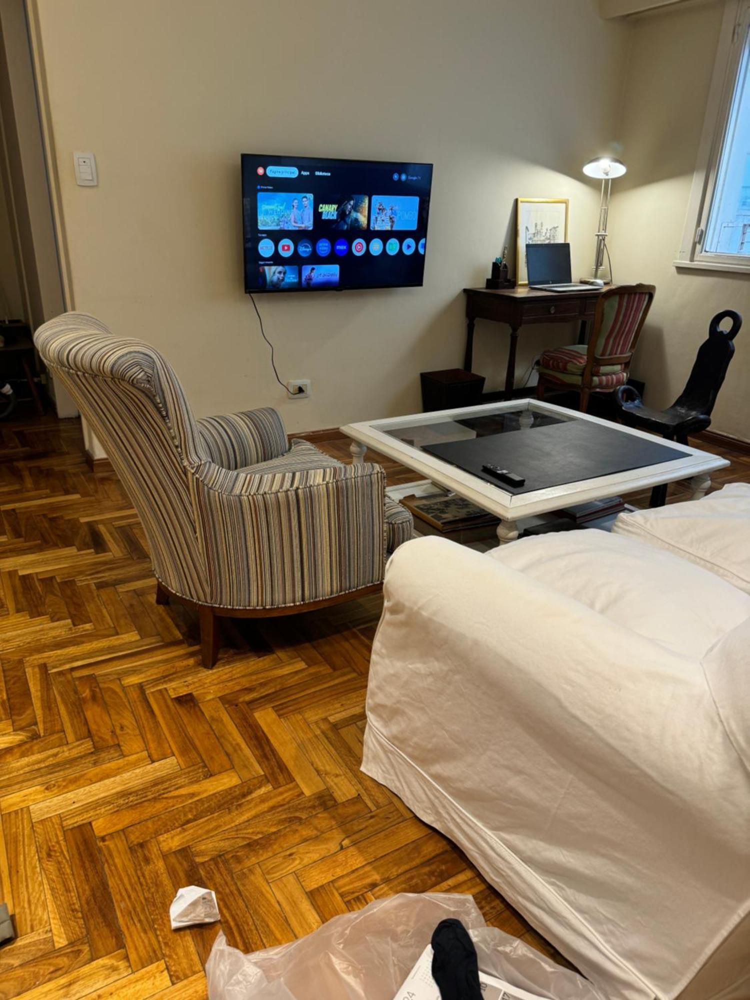 Azcuenagahome Silencioso Y Luminoso Piso Alto De 45M2 , Con La Mejor Ubicacion, Nuestros Huespedes Nos Avalan Con Sus Comentarios, Bilingual Staff Buenos Aires Esterno foto